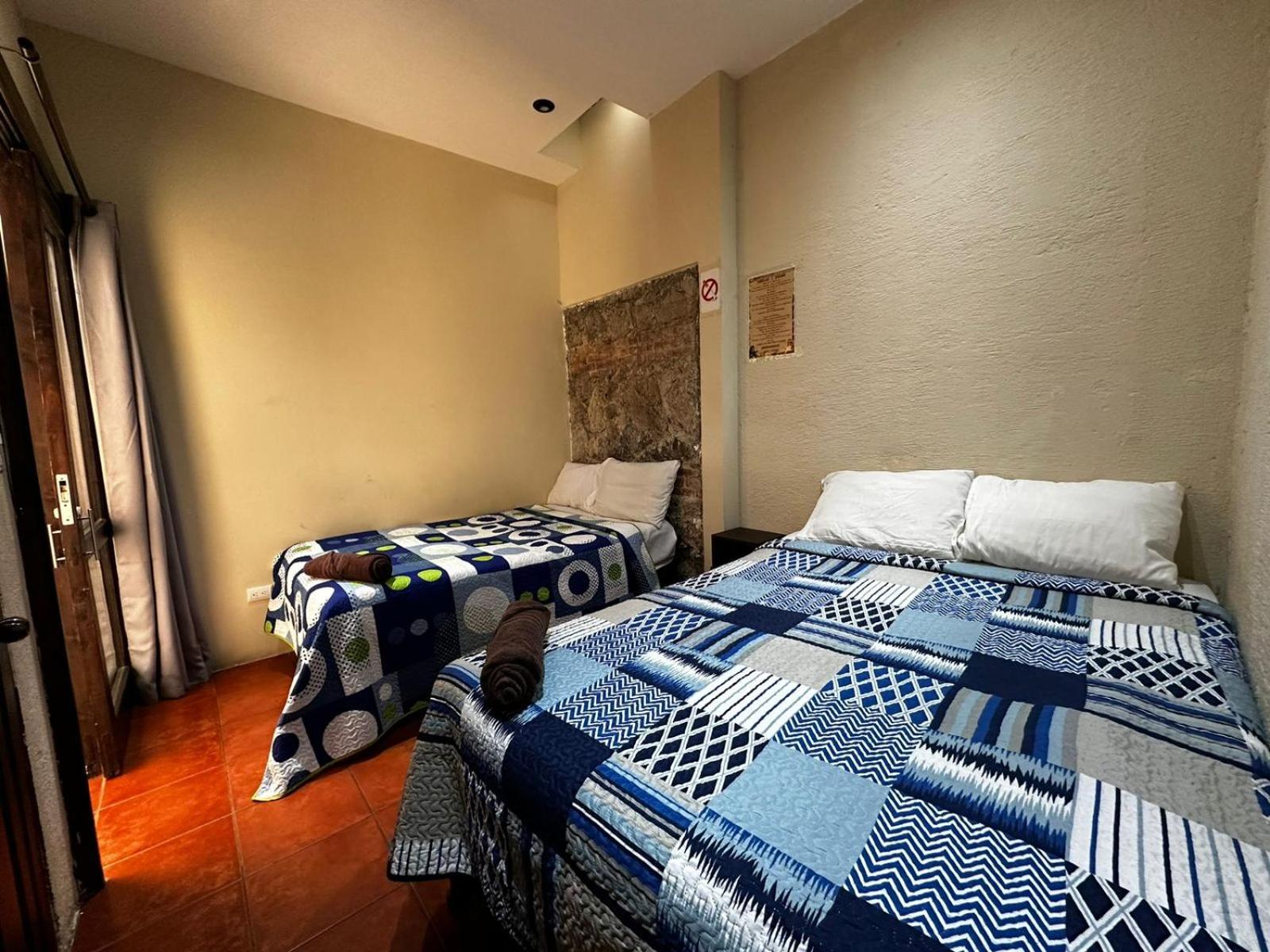 El Aventurero Hotel Antigua Екстериор снимка